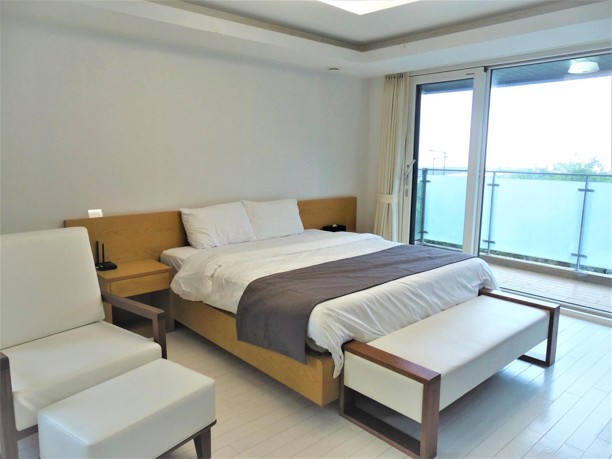 Healthcare Town Resort Seogwipo Exterior photo